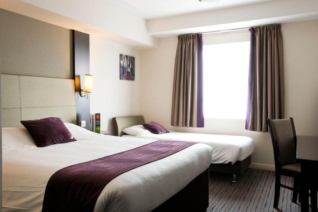 Premier Inn London City - Aldgate ภายนอก รูปภาพ