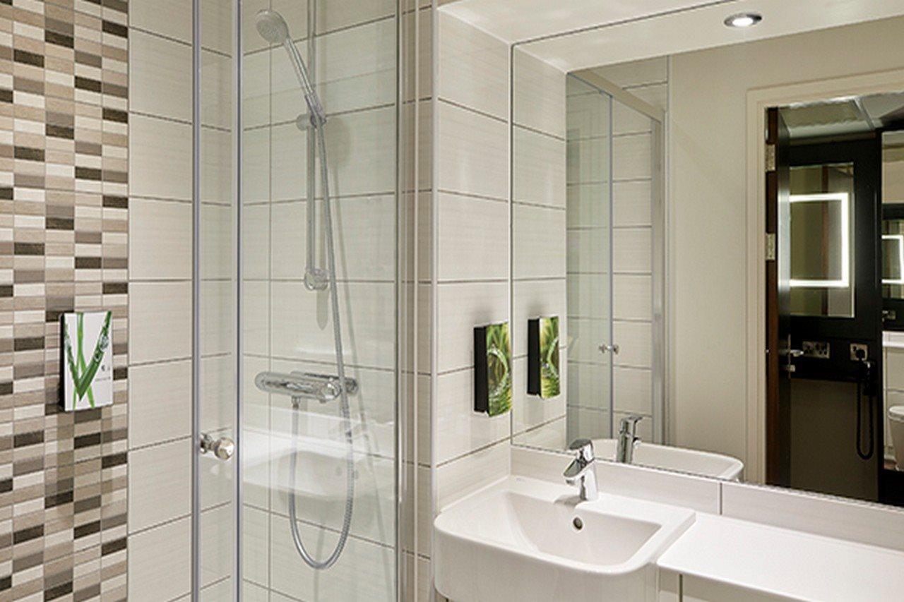 Premier Inn London City - Aldgate ภายนอก รูปภาพ